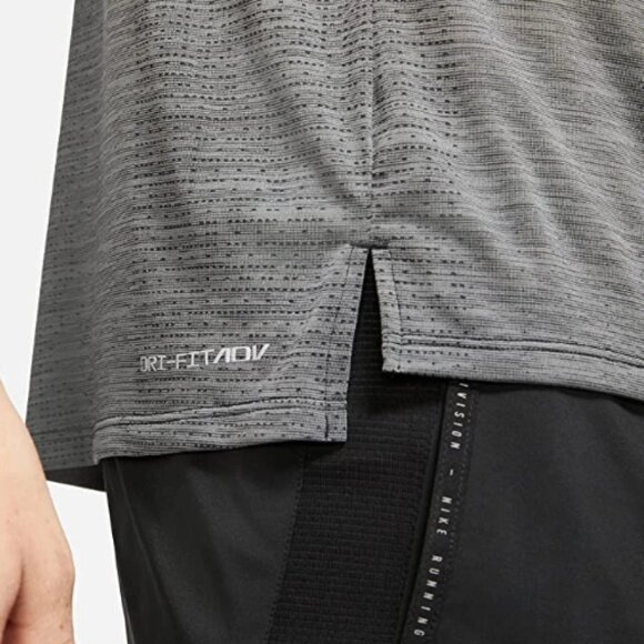 Nike Men’s Dri-FIT TechKnit Ultra Short-Sleeve Running Top Size M Shade Grey Fog - Picture 4 of 12